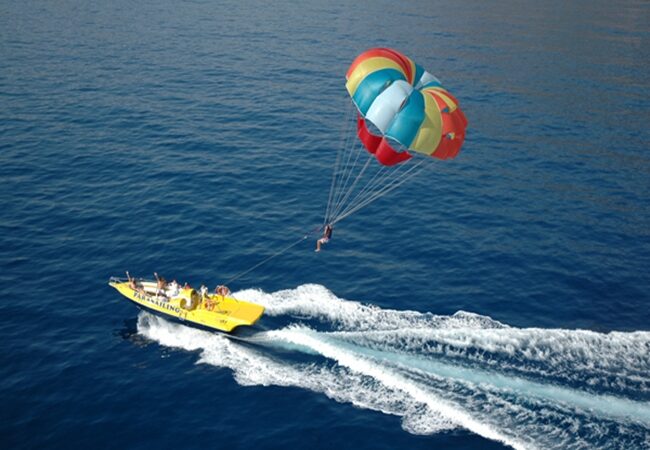 Parasailing in Hurghada